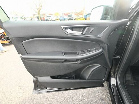 New 2024 Ford Edge SE w/ Black Appearance Package image 16