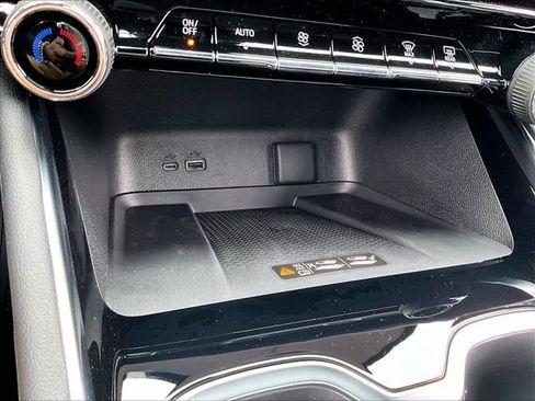 New 2026 Chevrolet Traverse RS w/ LPO, Floor Liner Package image 24