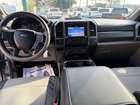 Used 2019 Ford F250 XLT image 21
