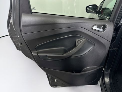 Used 2018 Ford Escape SE w/ Ford Safe & Smart Package image 25