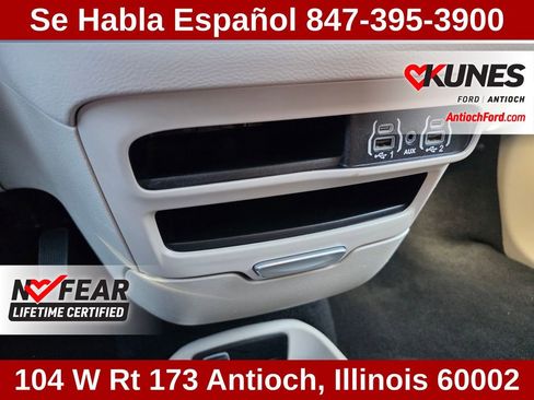 Used 2024 Chrysler Pacifica Touring-L image 64