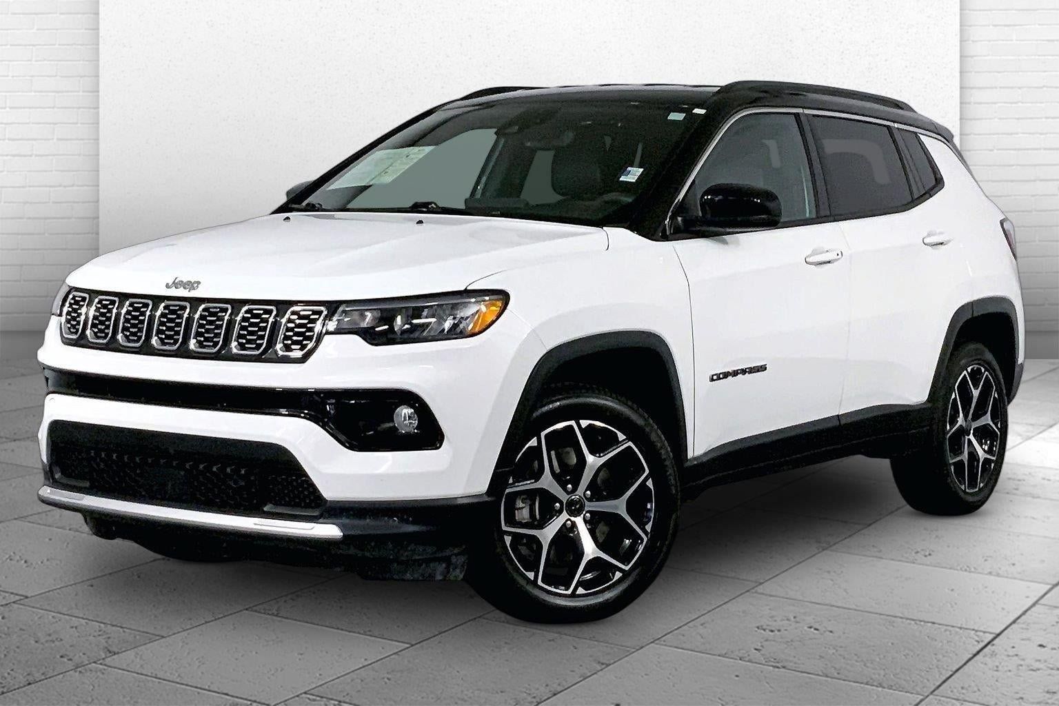Used 2025 Jeep Compass Limited AWD/4WD image 12