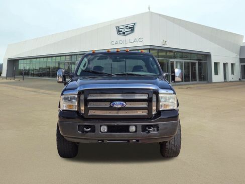 Used 2005 Ford F250 XL AWD/4WD image 2