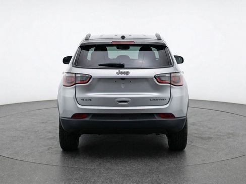 Used 2025 Jeep Compass Trailhawk AWD/4WD image 7
