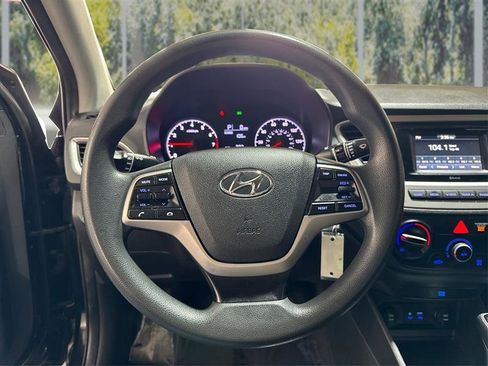 Used 2021 Hyundai Accent SE image 16