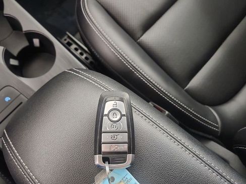 Used 2022 Ford Escape SEL image 21