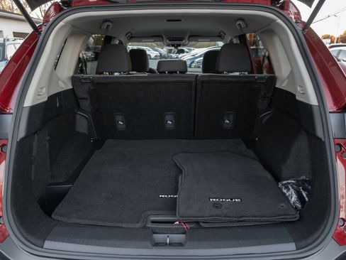 Used 2023 Nissan Rogue SV image 19