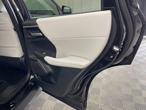 New 2025 Mitsubishi Outlander SE image 32