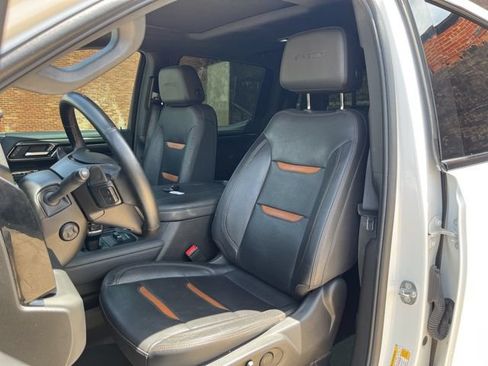 Used 2024 GMC Sierra 1500 AT4 w/ Technology Package AWD/4WD image 19