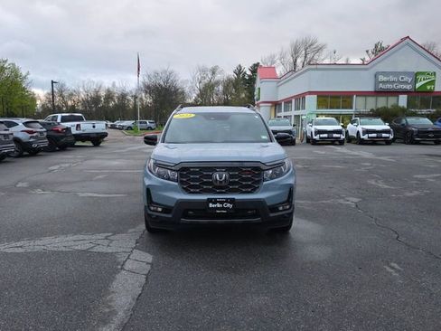 Used 2023 Honda Passport TrailSport image 3