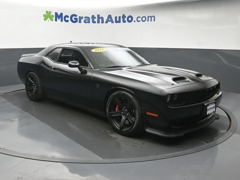 Used 2019 Dodge Challenger SRT Hellcat Redeye RWD image 2