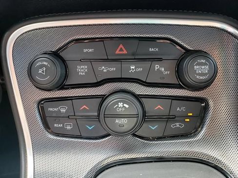 Used 2015 Dodge Challenger SXT Plus w/ Technology Group RWD image 20