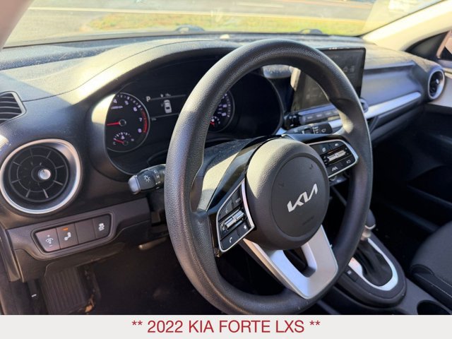 Used 2022 Kia Forte LXS w/ LXS Technology Package FWD image 13
