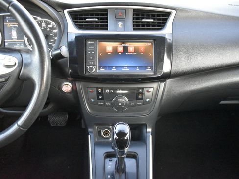 Used 2019 Nissan Sentra SV image 19