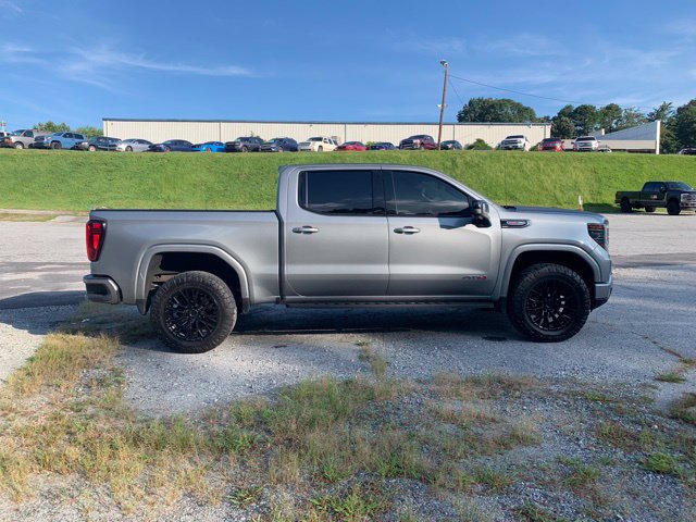 Used 2024 GMC Sierra 1500 AT4 w/ Technology Package AWD/4WD image 11