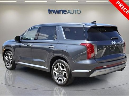Used 2024 Hyundai Palisade Limited image 3