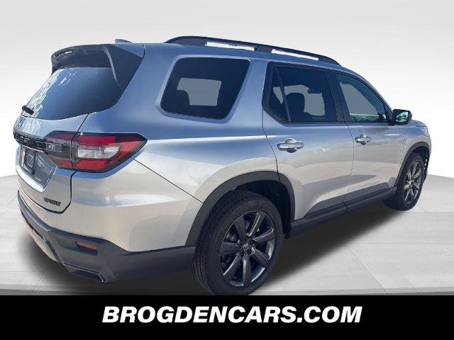New 2026 Honda Pilot Sport image 3