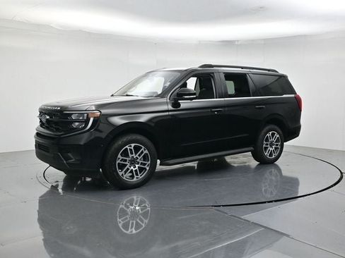Used 2025 Ford Expedition Active AWD/4WD image 6