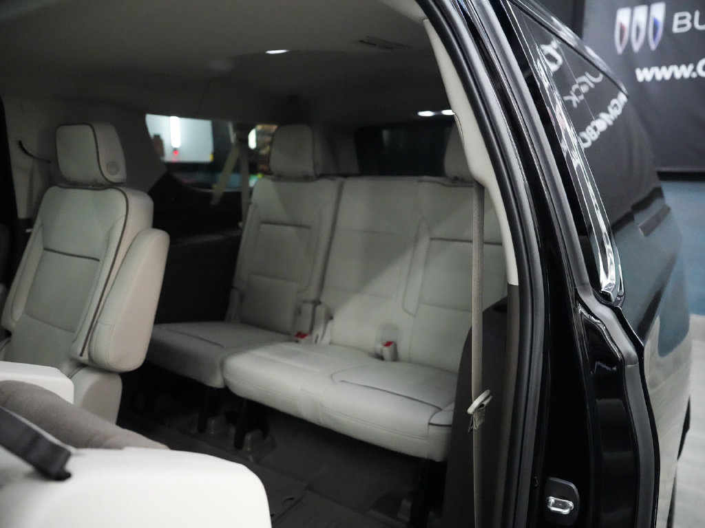 Used 2023 GMC Yukon XL Denali w/ Advanced Technology Package AWD/4WD image 32