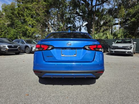 Used 2020 Nissan Versa SR w/ Convenience Package image 4