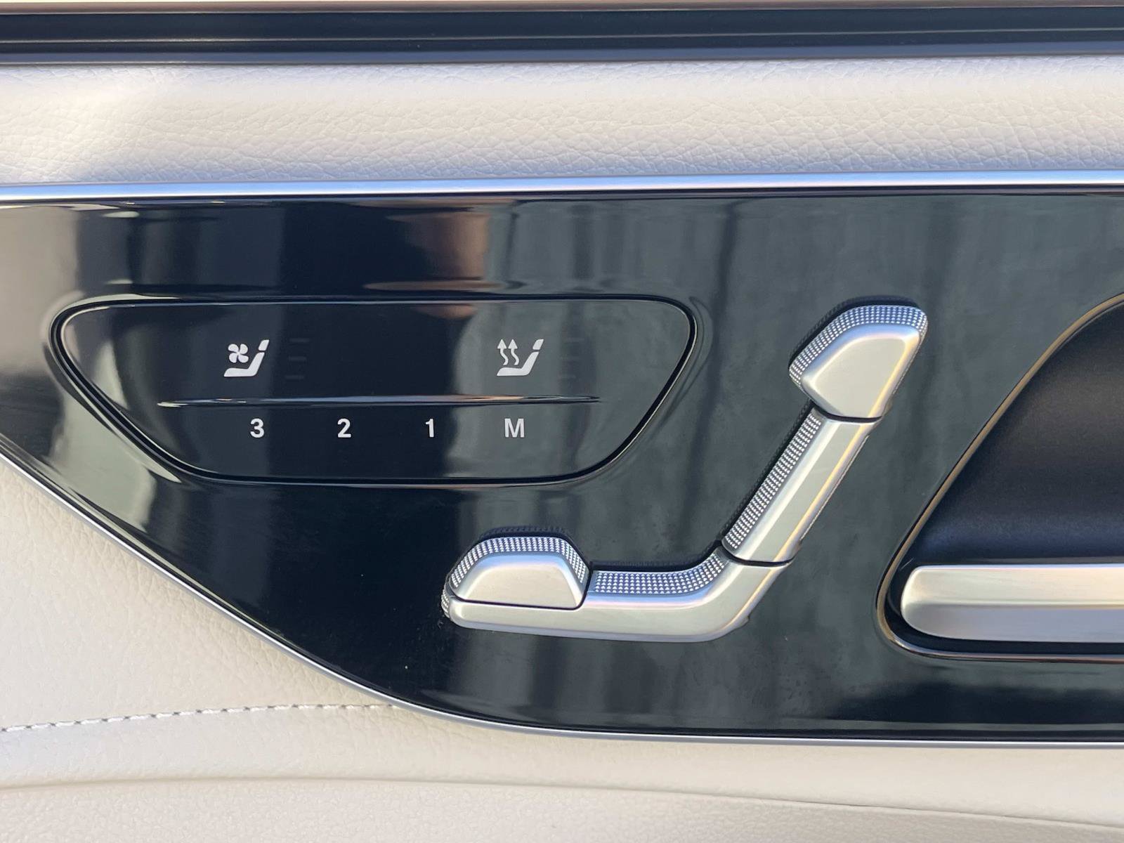 Certified 2023 Mercedes-Benz EQE 350+ SUV image 25