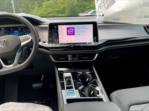 New 2025 Volkswagen Atlas Cross Sport SE image 13