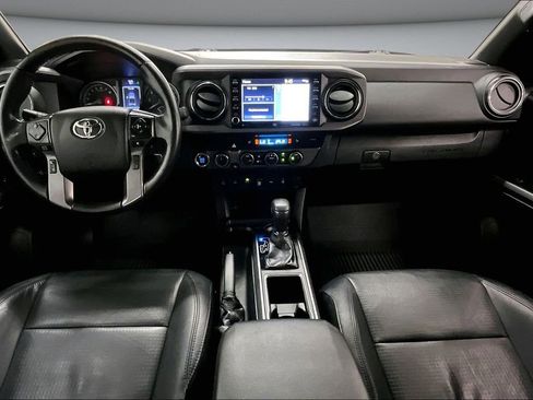 Used 2022 Toyota Tacoma TRD Off-Road w/ TRD Premium Off Road Package AWD/4WD image 8