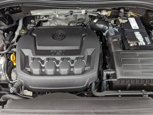Used 2023 Volkswagen Tiguan SE FWD image 30