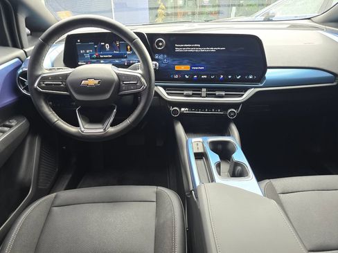 Used 2025 Chevrolet Equinox EV LT w/ Convenience Package FWD image 17