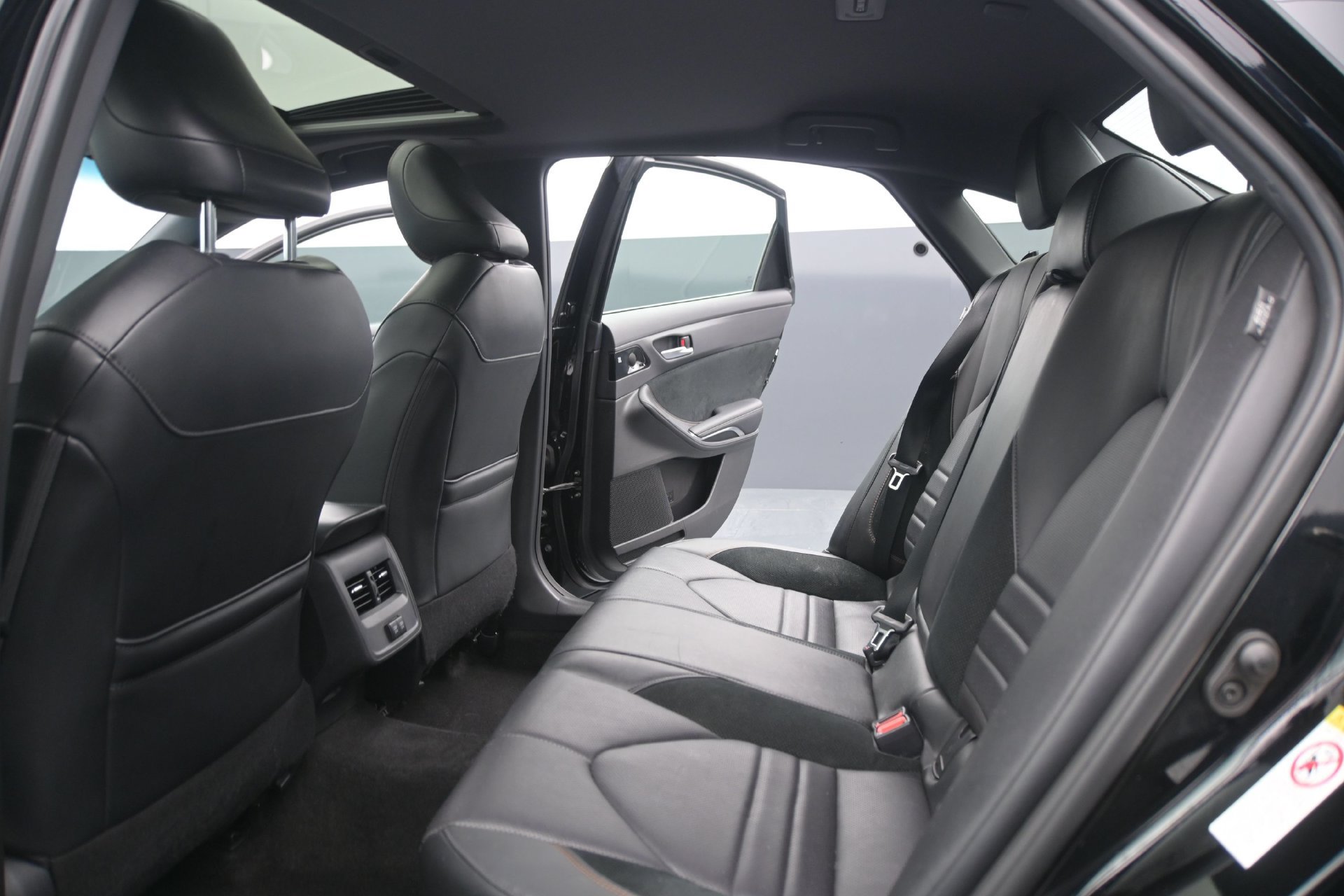 Used 2019 Toyota Avalon XSE FWD image 15