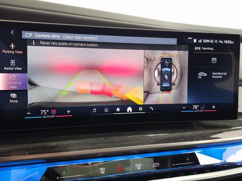 Used 2025 BMW 760i xDrive w/ Executive Package image 29