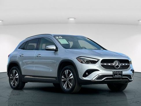 Used 2025 Mercedes-Benz GLA 250 4MATIC image 9