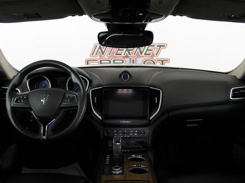 Used 2019 Maserati Ghibli S GranLusso AWD/4WD image 11
