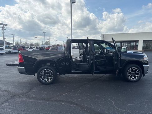 Used 2025 RAM 1500 Laramie AWD/4WD image 18