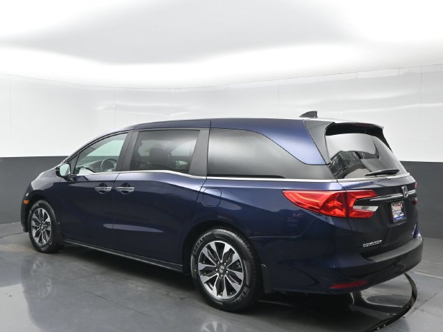 Certified 2024 Honda Odyssey EX-L image 3