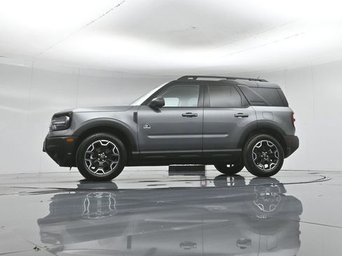 Certified 2025 Ford Bronco Sport Outer Banks w/ Outer Banks Tech Package+ AWD/4WD image 54