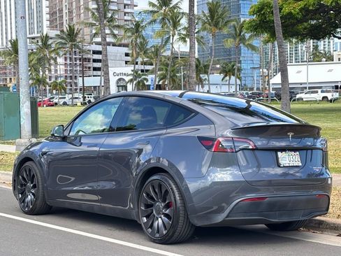 Used 2022 Tesla Model Y Performance AWD/4WD image 3