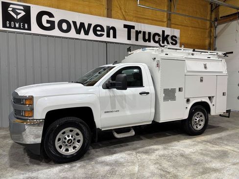 Used 2017 Chevrolet Silverado 3500 W/T RWD image 4