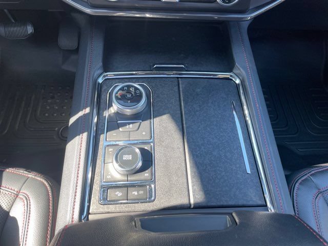 Used 2024 Ford Expedition Max Limited AWD/4WD image 9