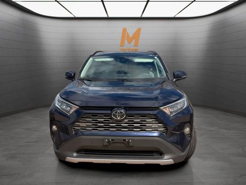 Used 2019 Toyota RAV4 Limited w/ Cold Weather Package AWD/4WD image 8