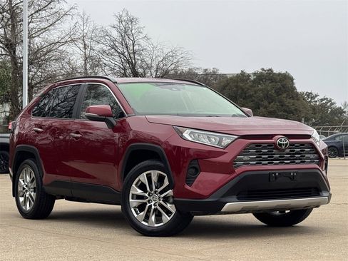 Used 2021 Toyota RAV4 Limited image 2