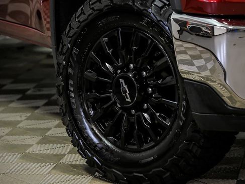 Used 2022 Chevrolet Silverado 2500 LT w/ Convenience Package image 3