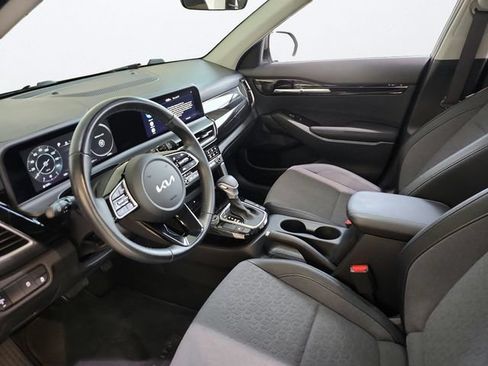 Certified 2024 Kia Seltos S FWD image 11