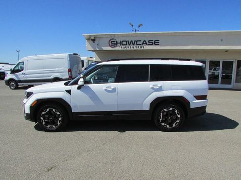 Used 2025 Hyundai Santa Fe SEL AWD/4WD image 9