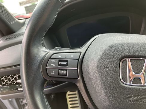 Used 2023 Honda Accord Sport image 9