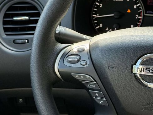 Used 2020 Nissan Pathfinder S AWD/4WD image 21