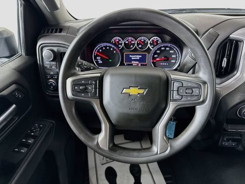 Used 2022 Chevrolet Silverado 1500 Custom w/ Safety Confidence Package AWD/4WD image 11