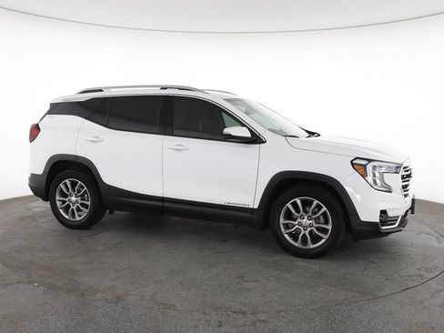 Used 2022 GMC Terrain SLT FWD image 15