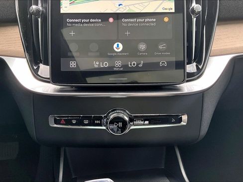 New 2026 Volvo XC90 T8 Plus AWD/4WD image 33