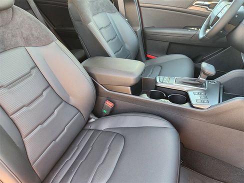 New 2026 Kia Sportage SX image 10